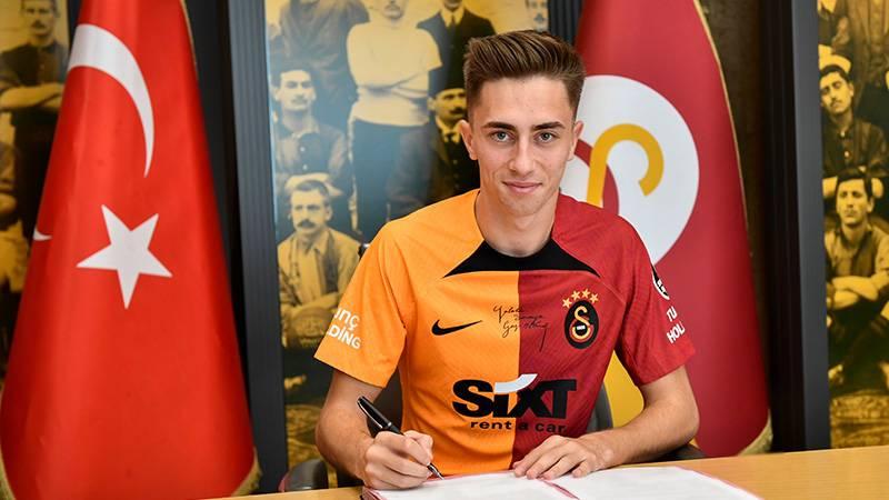 Galatasaray'da Özgür Baran Aksaka'ya yeni sözleşme