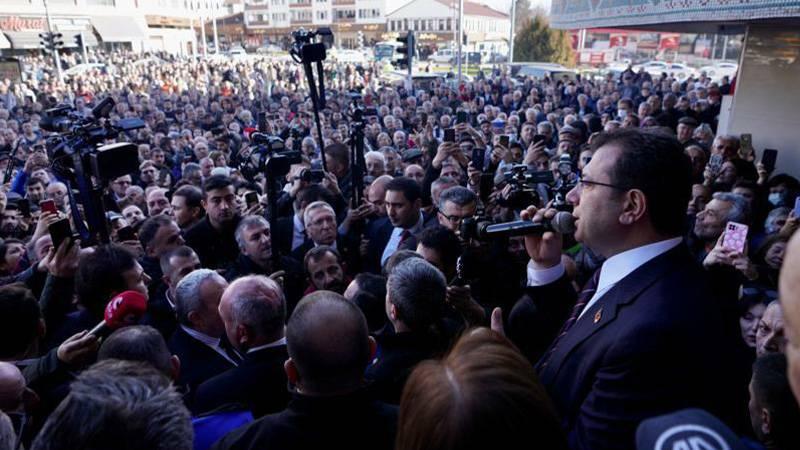 İmamoğlu: Sorumluluğumuz büyük, yükümüz ağır; mayıs ayında 'söz milletin, haydi güle güle' diyeceğiz 