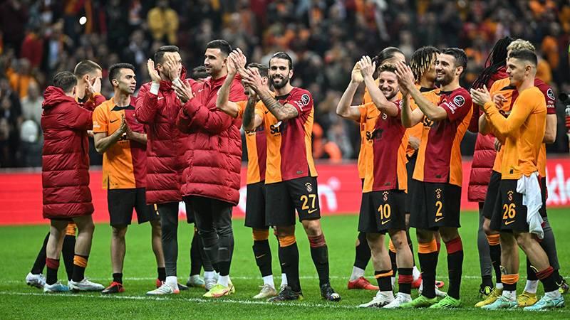 Galatasaray'da 8+3 kâbusu sona erdi!