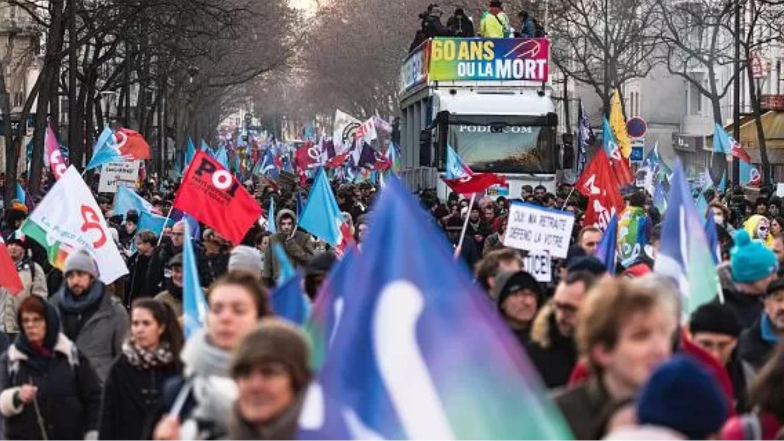 Fransa'da milyonlarca kişi yine grevde: Macron neden emeklilik yaşını yükseltmek istiyor, sendikalar ve muhalefet ne diyor?