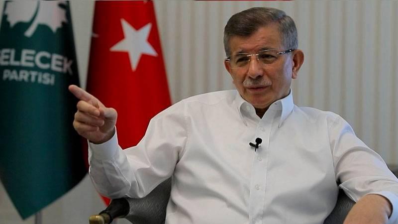 Davutoğlu’ndan Erdoğan’a: Ehliyet ve şahsiyet sahibi kadrolardan toplanamayan milletvekili grubuna kadar düşmüşsün