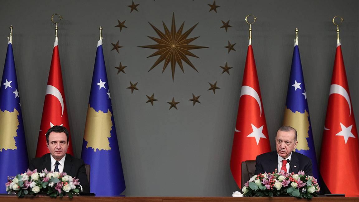 Cumhurbaşkanı Erdoğan: Kosova ile Sırbistan'ın barışçıl ve yapıcı yaklaşımlar sergilemesini bekliyoruz