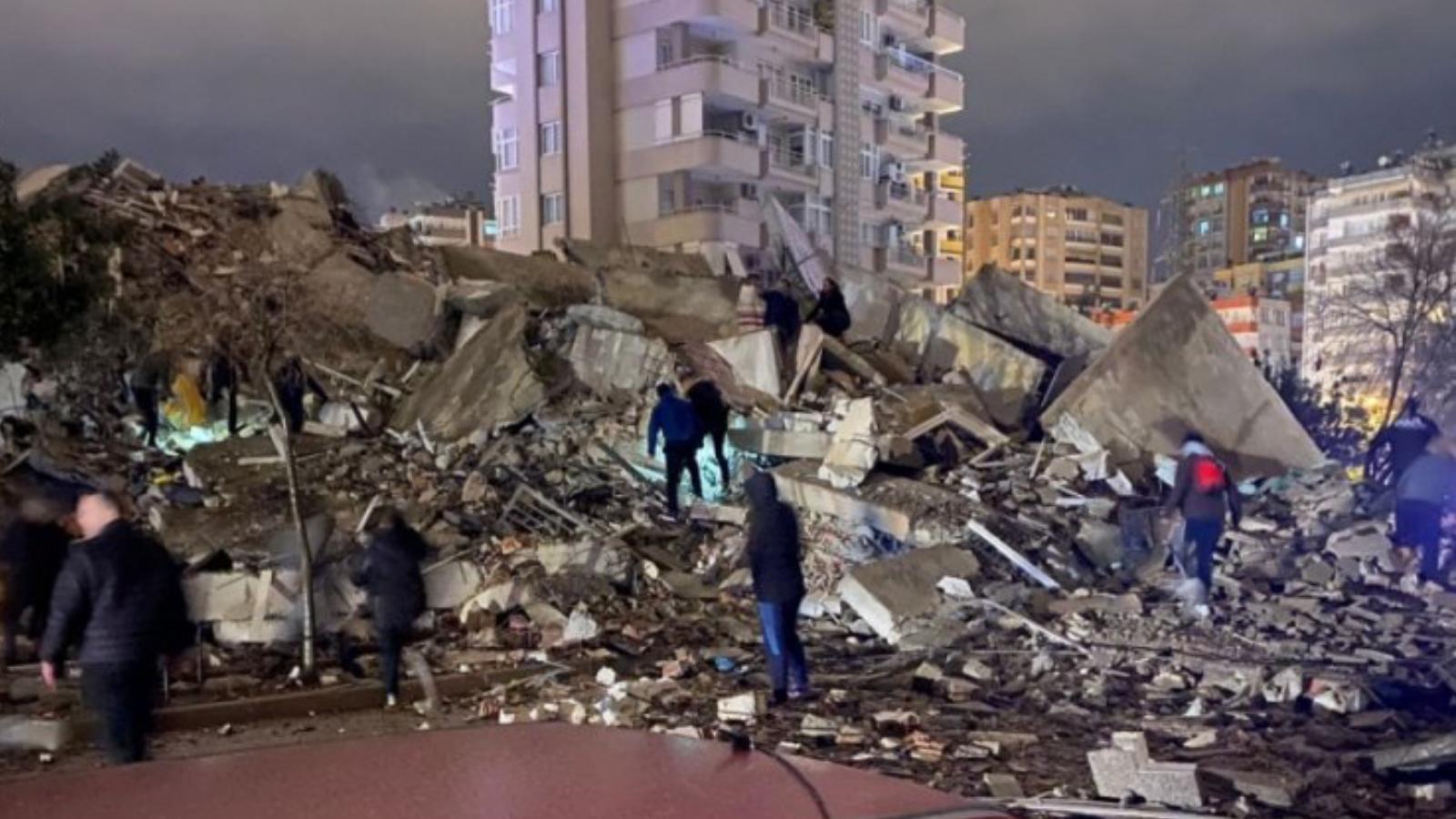 İsrail Dışişleri Bakanı: Türkiye'nin felaketle başa çıkması için hızlı bir yardım planı hazırlanması talimatı verdim