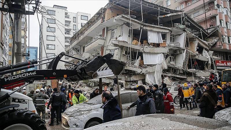 Diyarbakır'da yıkılan binalarla ilgili 33 kişi hakkında gözaltı kararı