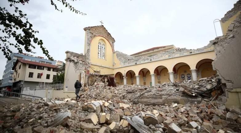 Hatay'daki Latin Katolik Kilisesi de depremde yıkıldı