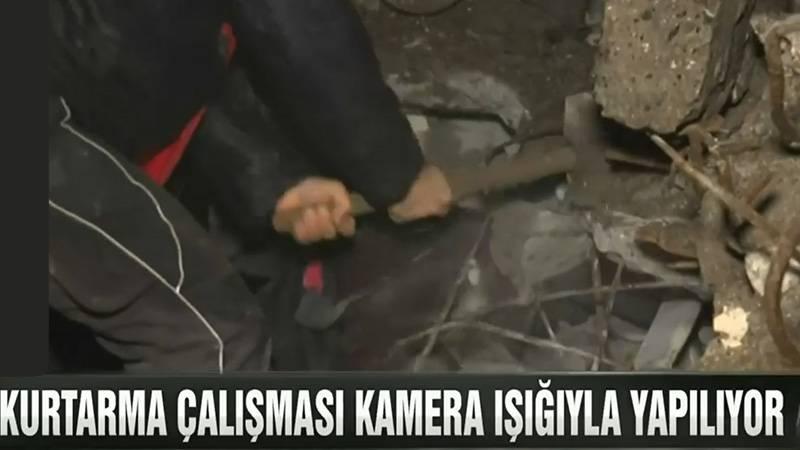 Kurtarma çalışması canlı yayında kamera ışığıyla yapıldı: "Ne itfaiye ne kurtarma ekiplerini gördük"