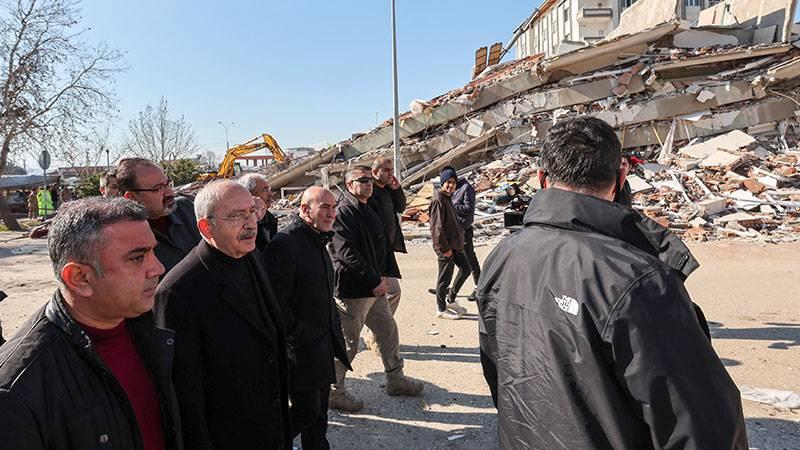 Kılıçdaroğlu ve CHP'li vekiller, bu ayki milletvekili maaşlarını, afet bölgesindeki depremzedelere destek olarak gönderecek