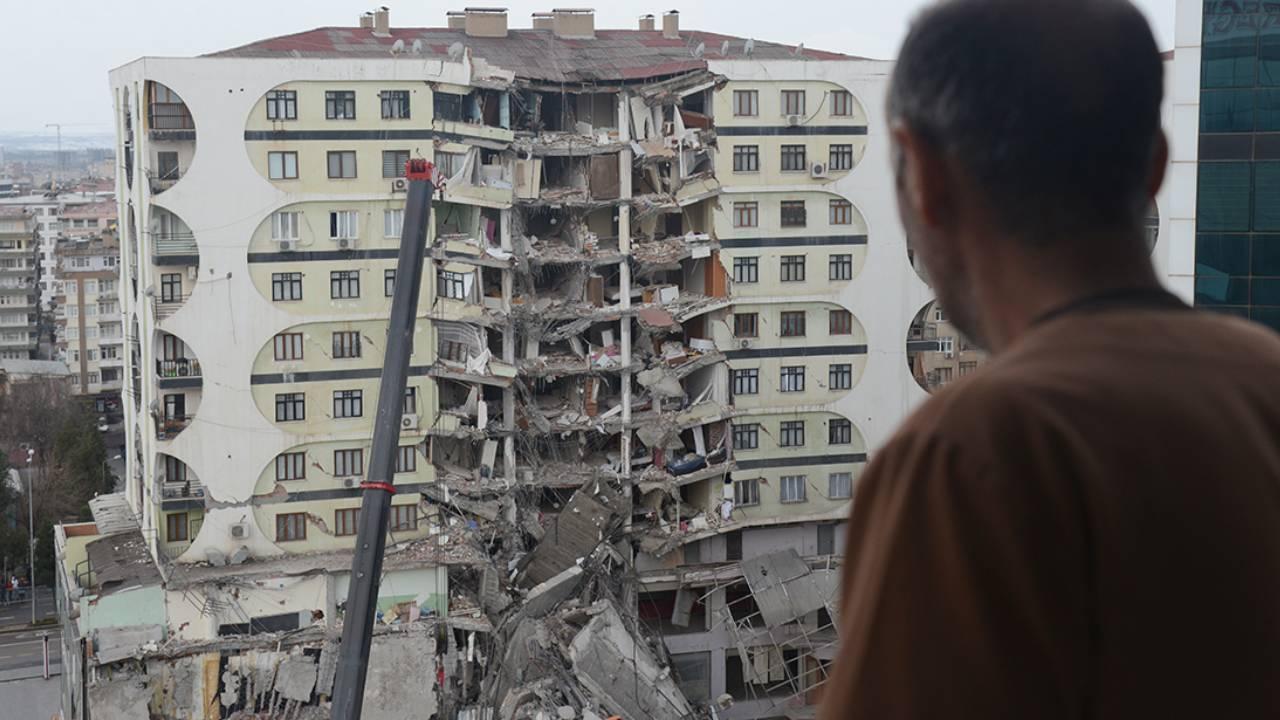 Diyarbakır’da onlarca kişinin öldüğü site için, "taşıyıcı kolonlar kesildi" iddiası 