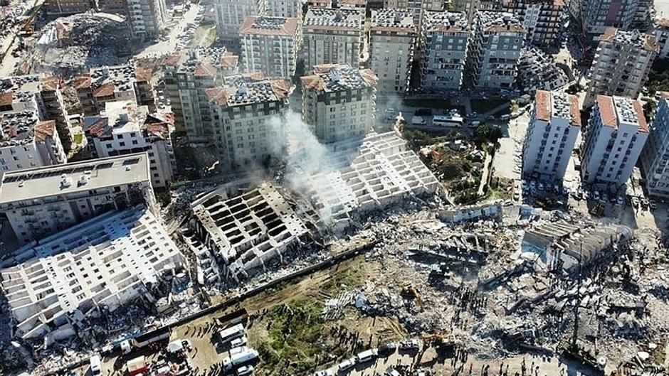 Hatay'da yıkılan binanın eski sakininden ağır suçlama