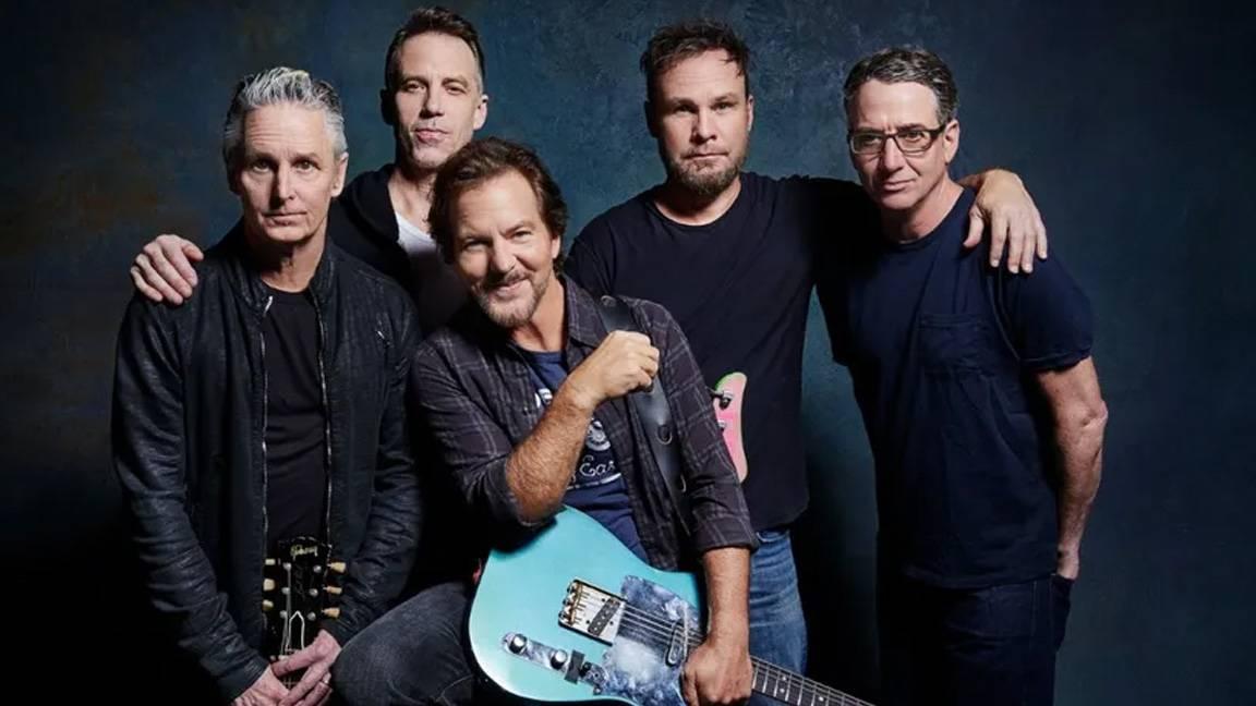 Pearl Jam, depremzedelere yardım için İstanbul konserinin afişini imzalayacak 