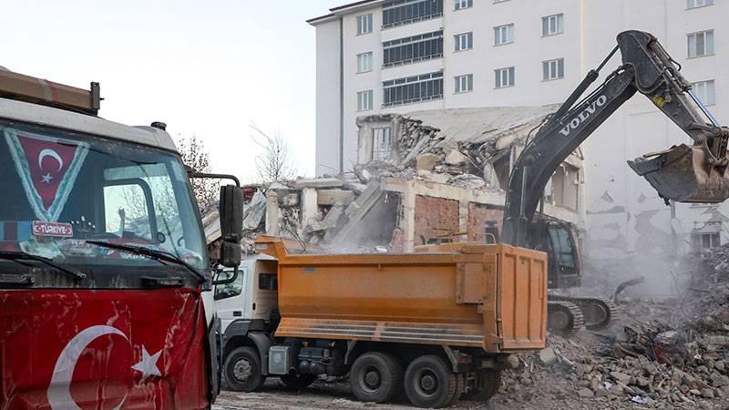 Prof. Dr. Naci Görür: Deprem molozunun bertarafında uluslararası kaide ve yöntemlere dikkat edilmeli