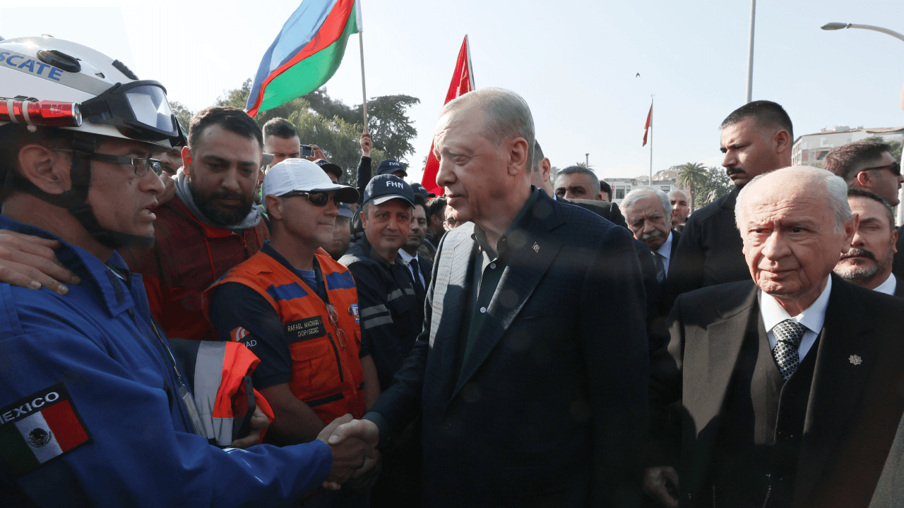 Felaketin 15. günü | Bahçeli ile Erdoğan deprem bölgesinde