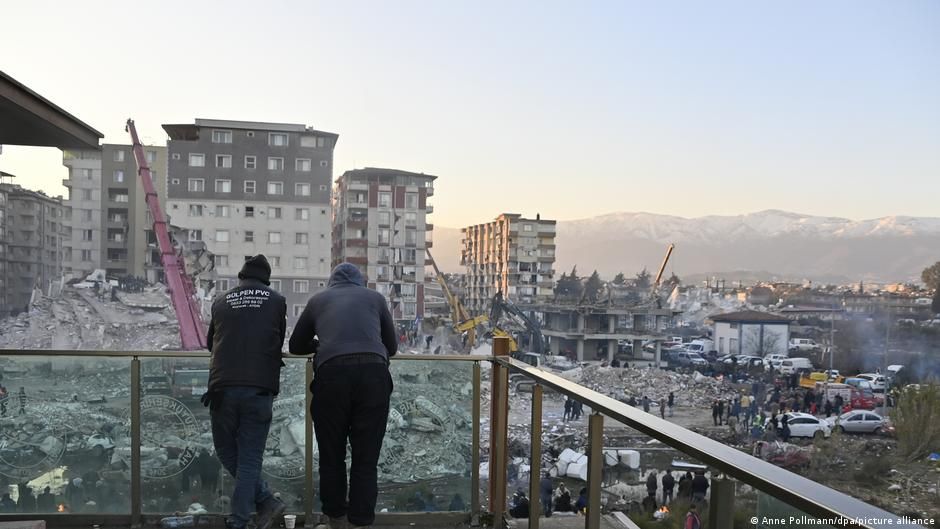 Almanya'da "depremzedelere vizeyi hızlandırın" çağrısı