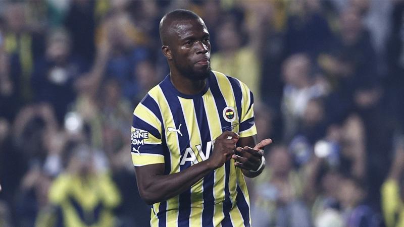 Fenerbahçe, Enner Valencia'ya yeni sözleşme teklifi yaptı