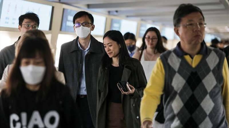 Hong Kong'da maske zorunluluğu 945 gün sonra kaldırıldı