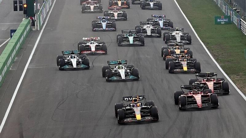 Formula 1, Bahreyn'de start alıyor