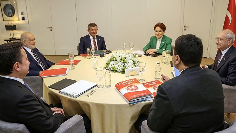 Murat Yetkin: Akşener'in masadan kalkması AK Partilileri ne kadar memnun ettiyse dönmesi de o kadar hayal kırıklığına yol açmış görünüyor