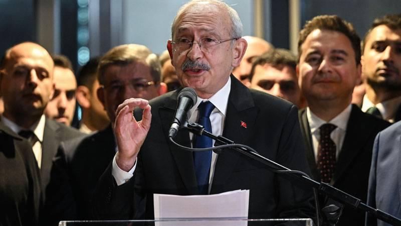 Sabah başyazarı Barlas: Kılıçdaroğlu'nun adaylığını açıklamasının ardından HDP kanadından destek sinyalleri gelmeye başladı