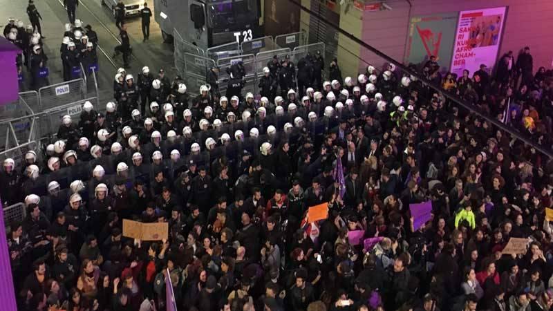 Beyoğlu Kaymakamlığı, Feminist Gece Yürüyüşü’nü yasakladı