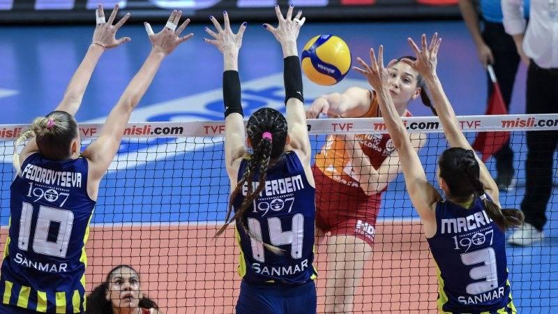 Fenerbahçe derbide Galatasaray'a set vermedi! 