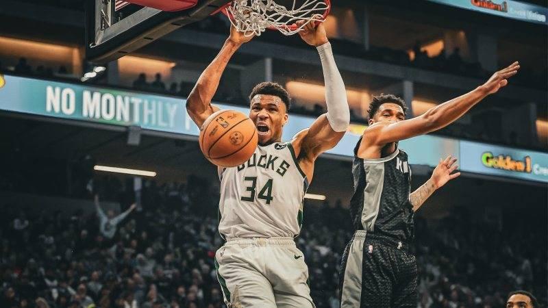 Giannis Antetokounmpo yıldızlaştı; Milwaukee Bucks liderliğini sürdürdü