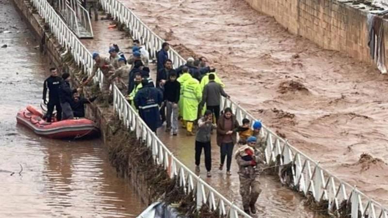 Deprem bölgesinde cuma ve cumartesi yeniden kuvvetli yağış bekleniyor