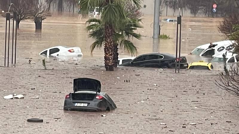 Bakan Koca: Sel felaketinden Şanlıurfa’da 60, Adıyaman’da 8 kişi etkilendi; 5 kişi kayıp 