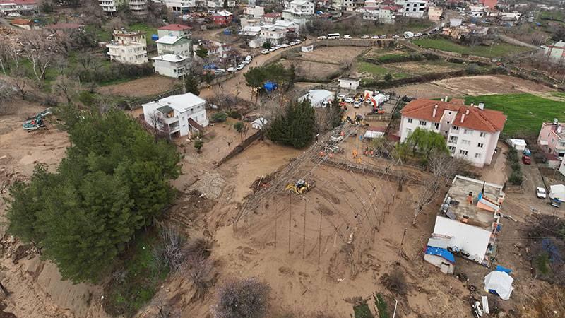 Adıyaman'da, sel sularına kapılan anne ve kızı arama çalışmaları devam ediyor