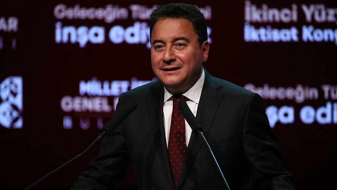 Babacan: Gençlerin kaçmak istediği değil, yaşamak istediği Türkiye’yi hedefliyoruz ve bunu da başaracağız