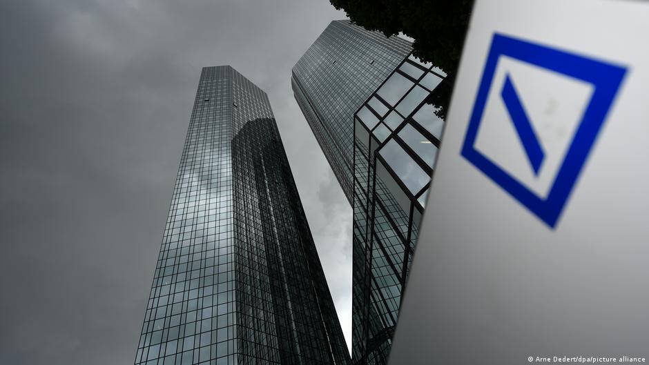 Deutsche Bank'ın hisselerinde sert düşüş