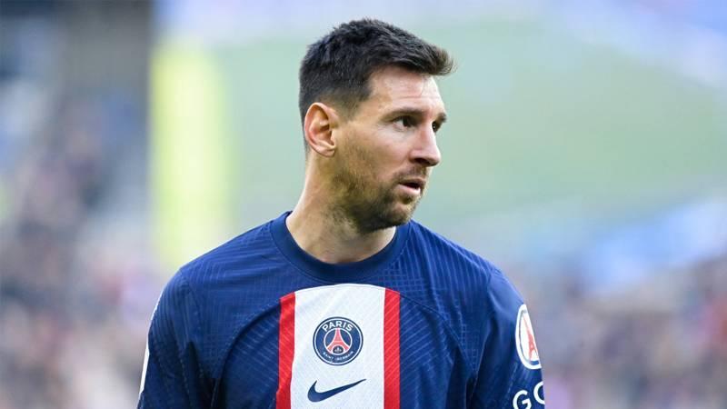 PSG taraftarından Lionel Messi'ye protesto