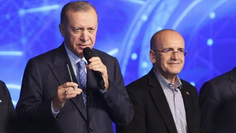 Erdoğan: Mehmet Şimşek'in koordinasyonundaki ekip ekonomi için çalışıyor