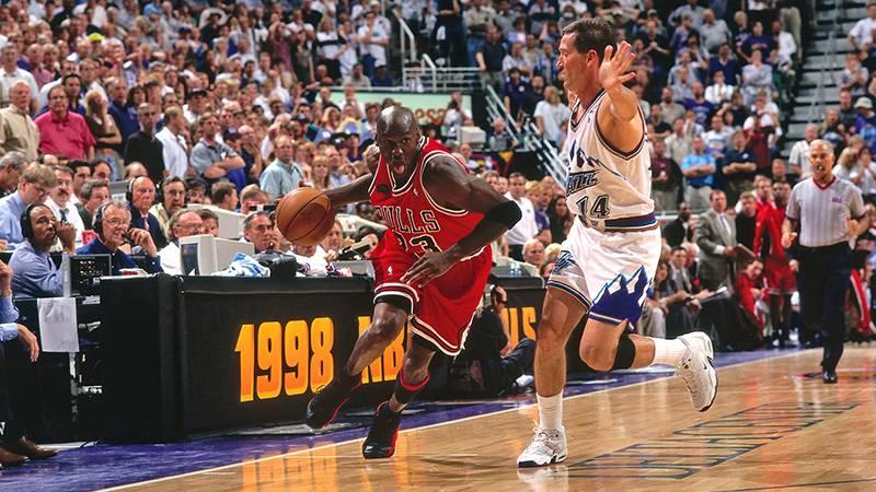 Michael Jordan'ın 1998 NBA Finalleri'nden ayakkabıları açık artırmada!