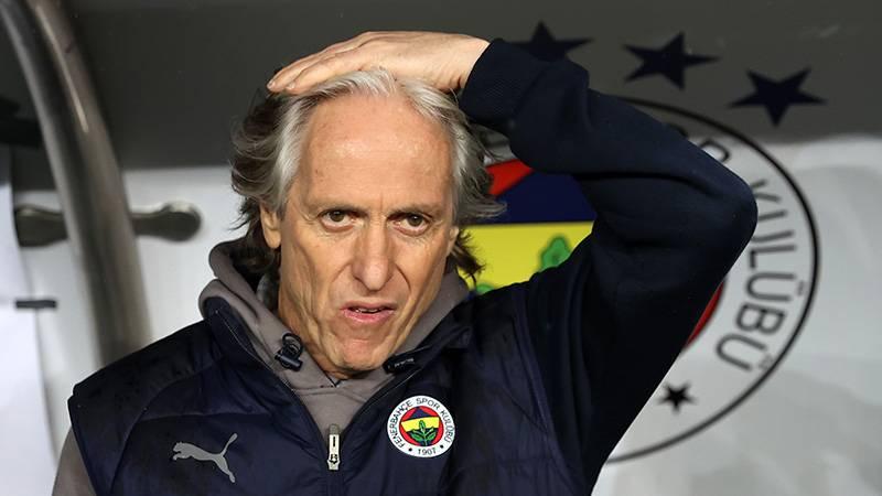 Maç sırasında protestolar olmuştu; Fenerbahçe teknik direktörü Jorge Jesus'tan taraftara çağrı