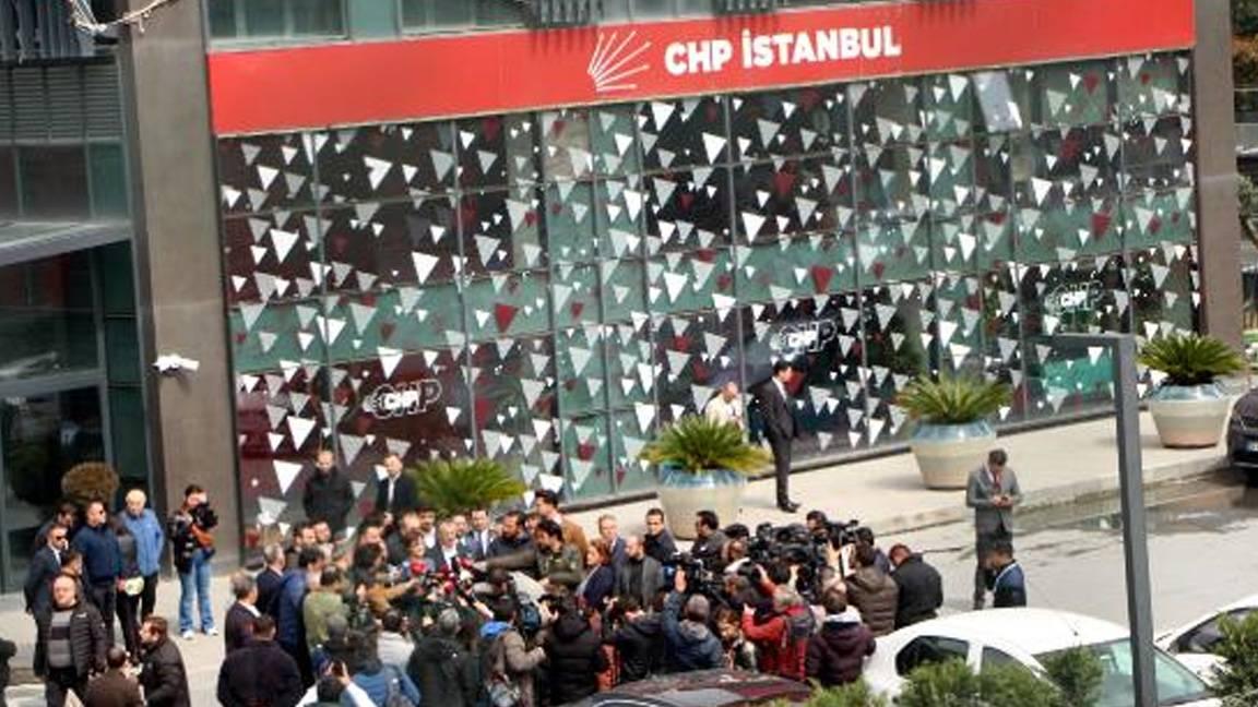 İstanbul Valiliği: CHP İl başkanlığı binası civarında silahla ateş edilmesi ile ilgili 4 kişi yakalandı