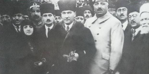 Atatürk'ün ilk kez gün yüzüne çıkan fotoğrafları