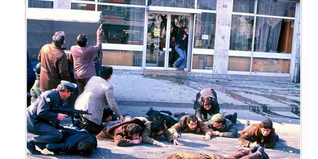 34 yıl geçti, acıları geçmedi; ilk kez çıkan fotoğraflarıyla 12 Eylül darbesi 