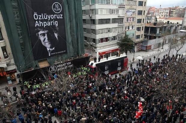 Hrant Dink'siz geçen 10 yıl: Gördüğü kardeşini sevmeyen, görmediği Tanrı'yı sevemez...