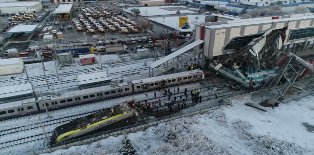 Ankara'daki tren kazasından görüntüler