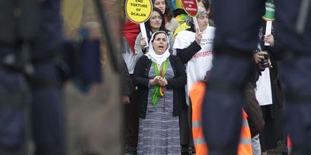 Avrupa'nın göbeğinde PKK eylemi 