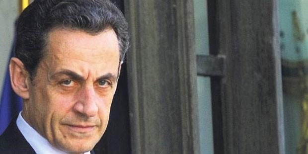 Sarkozy'ye 'hilekâr' suçlaması