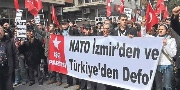 İşçi Partisi üyeleri NATO önünde Suriye için eylem yaptı 