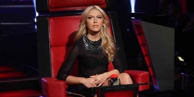 Hadise: Yalnızım, yanıyorum