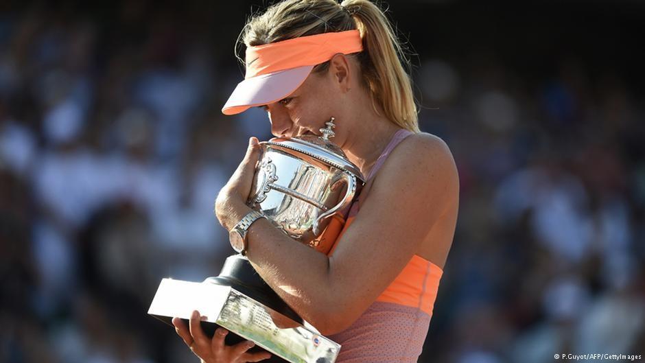 Şampiyon Sharapova