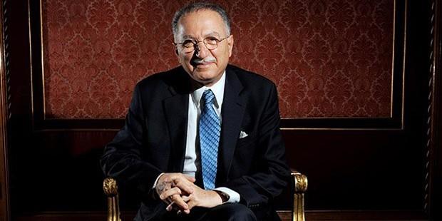 Ekmeleddin İhsanoğlu kimdir?