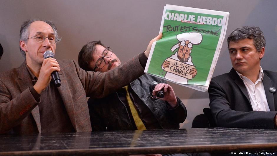 Charlie Hebdo bayilerde