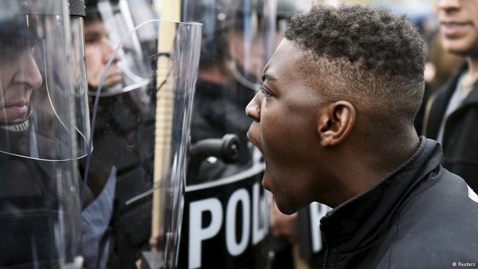 Protestolara şiddet karıştı