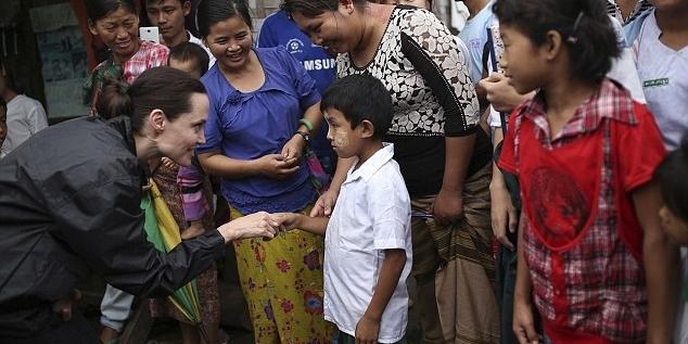 Angelina Jolie Myanmar'da