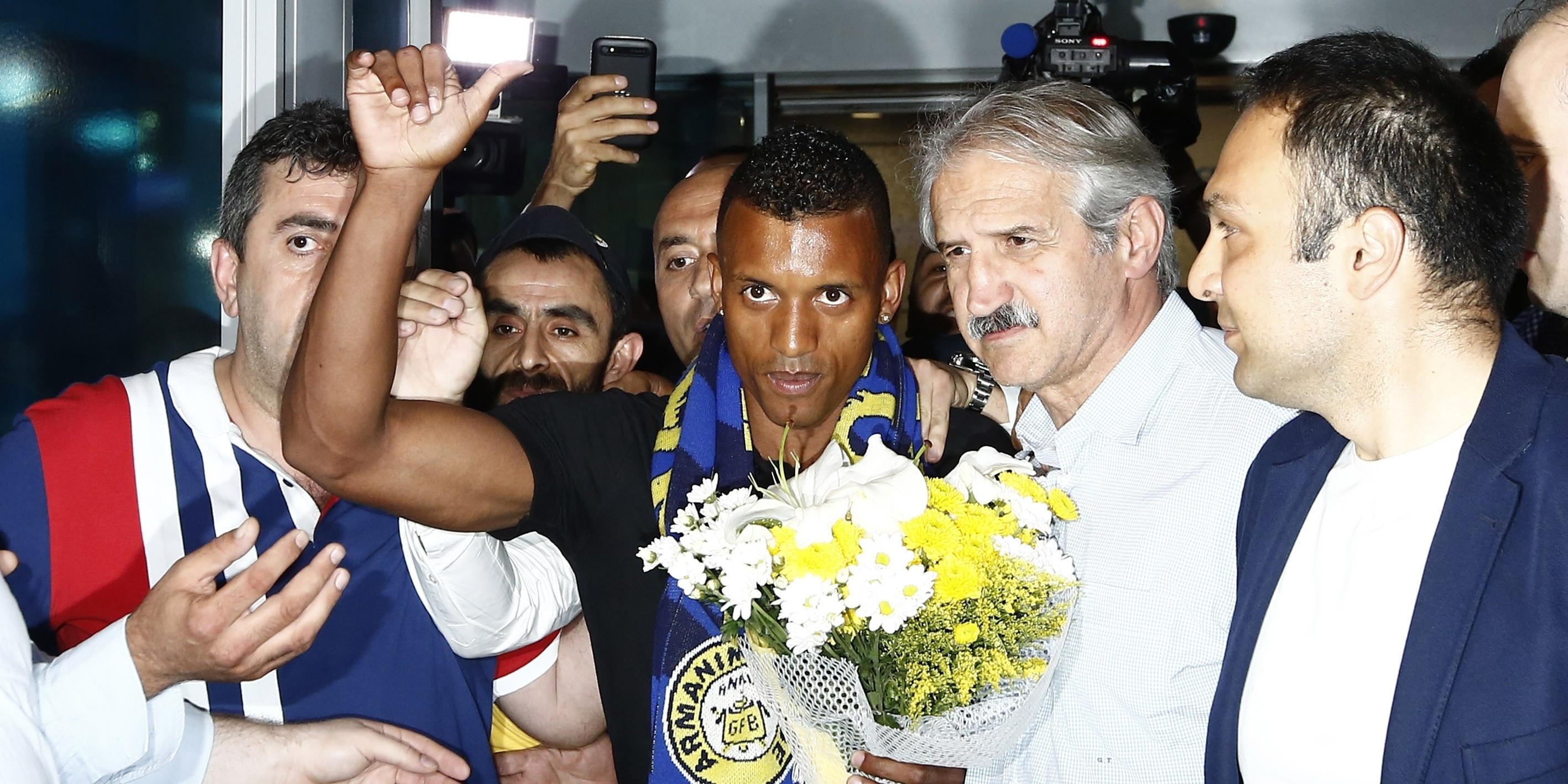 Fenerbahçe'de Nani coşkusu