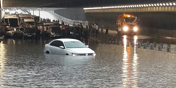 Ankara'yı sel aldı!